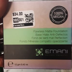 Emani vegan face foundation